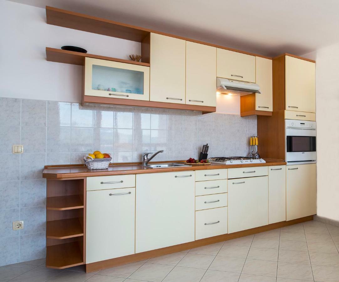 Lily Apartment ราบัซ ภายนอก รูปภาพ