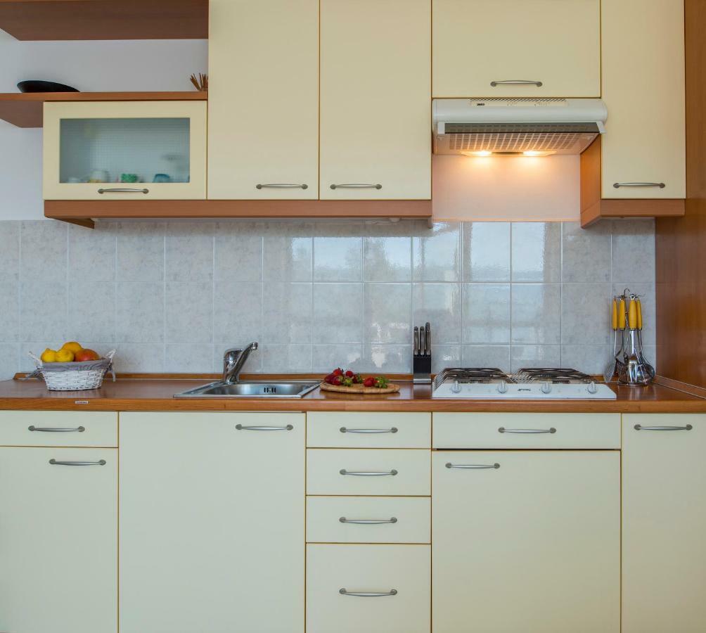Lily Apartment ราบัซ ภายนอก รูปภาพ